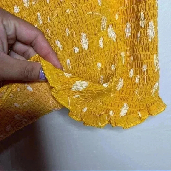 Torrid CHALLIS SMOCKED CROP CAMI Sz 1 - Picture 4 of 8